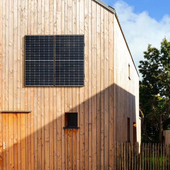 900W Bifaziales Solarmodul – 90-Grad-Wandmontage